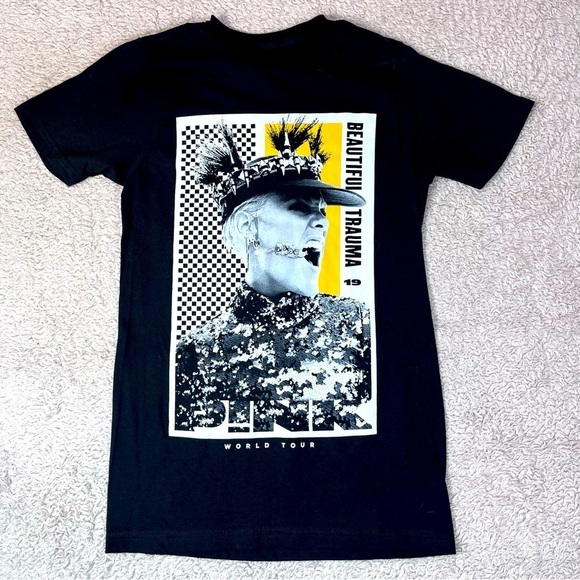 Pink “Beautiful Trauma” World Tour concert t-shirt from 2019 in small - Picture 1 of 5